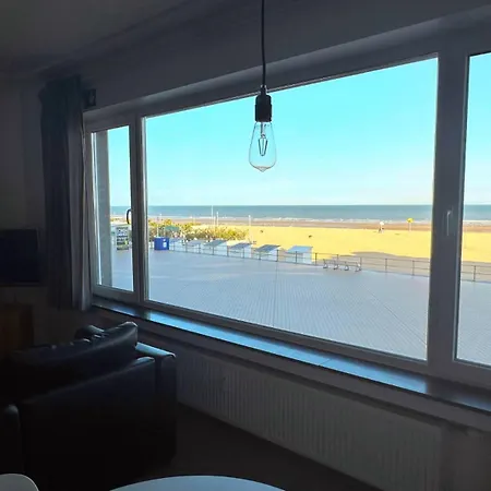 Appartement Zeezicht Majestic 1 *